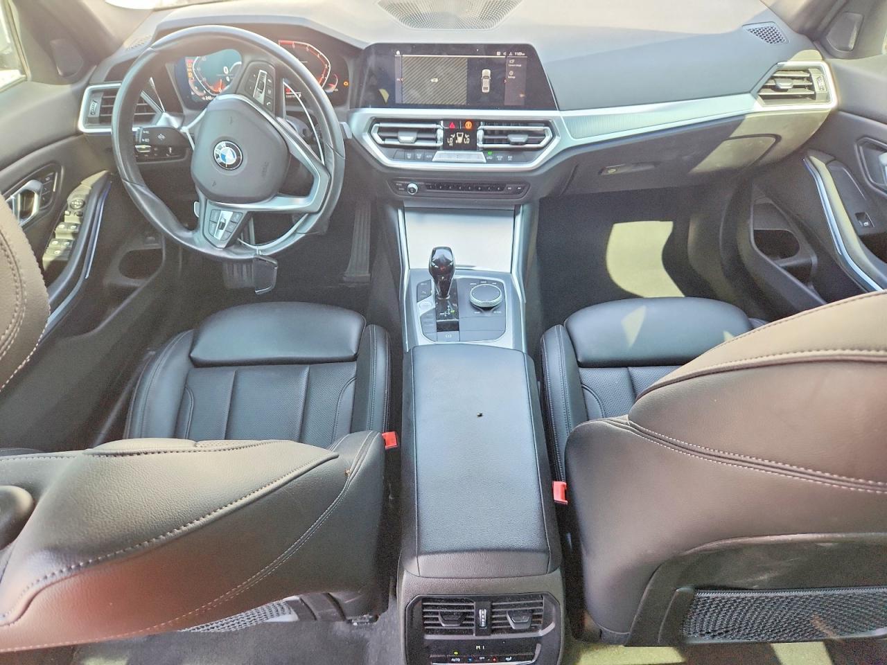 2022 BMW 330I - zdjęcie 8