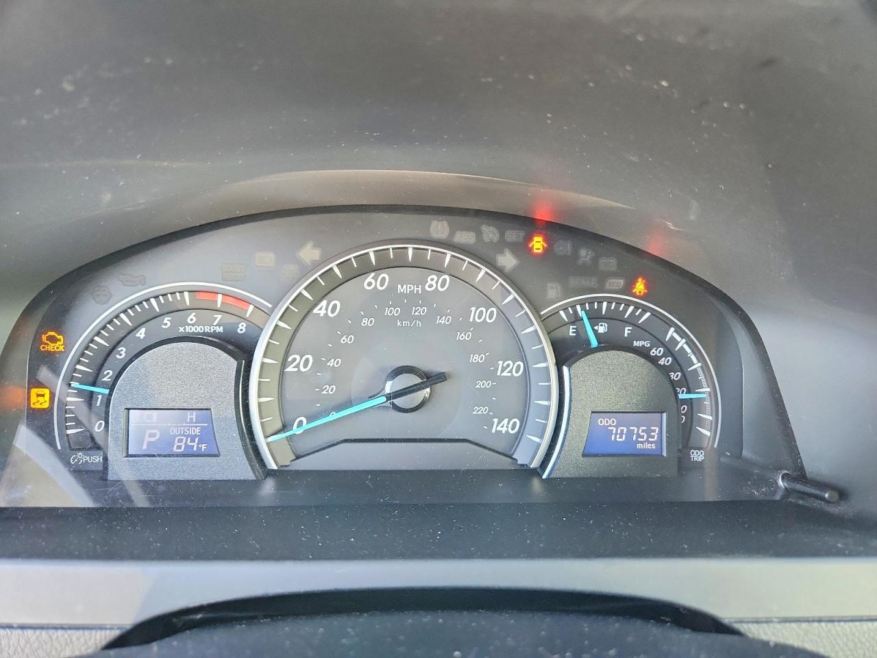 2013 Toyota Camry Le - zdjęcie 9