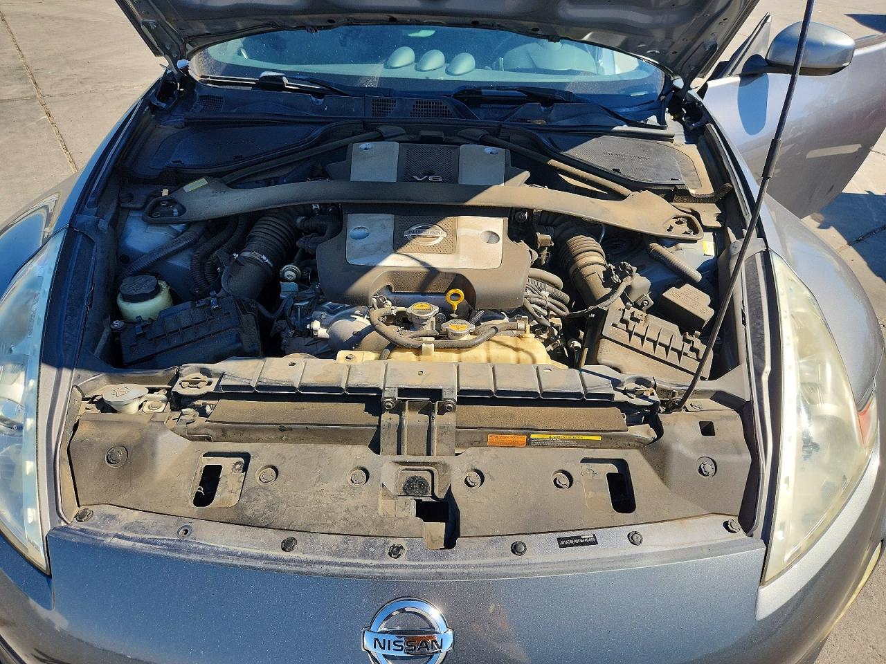2015 Nissan 370Z Sport Tech - zdjęcie 11
