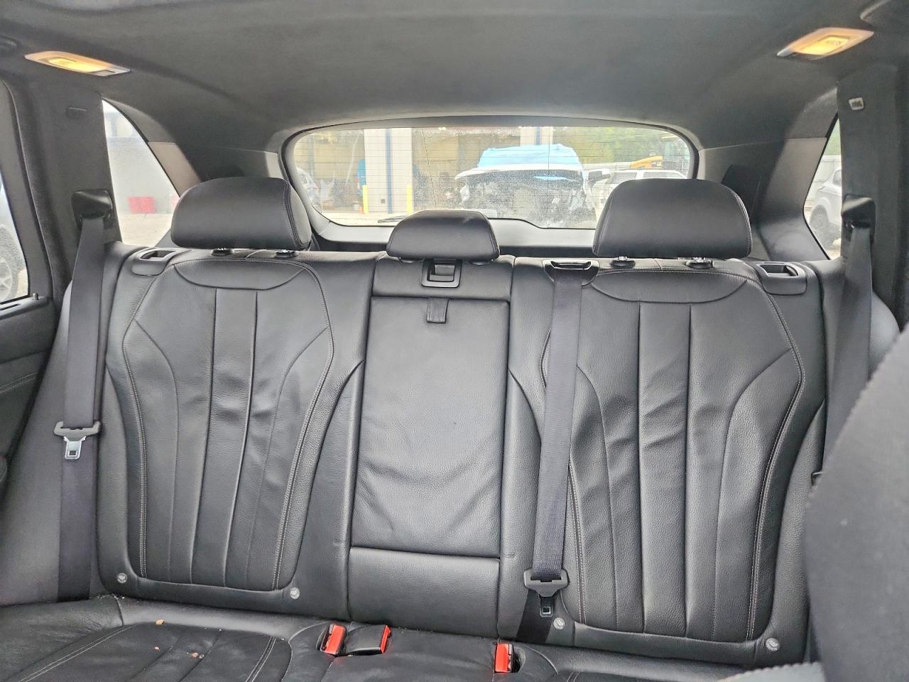 2017 BMW X5 xDrive50I - zdjęcie 10