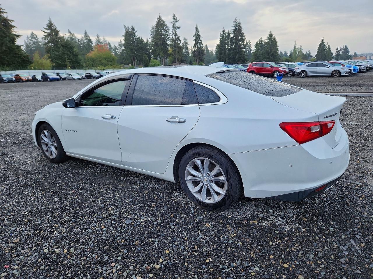 2016 Chevrolet Malibu Premier - zdjęcie 2