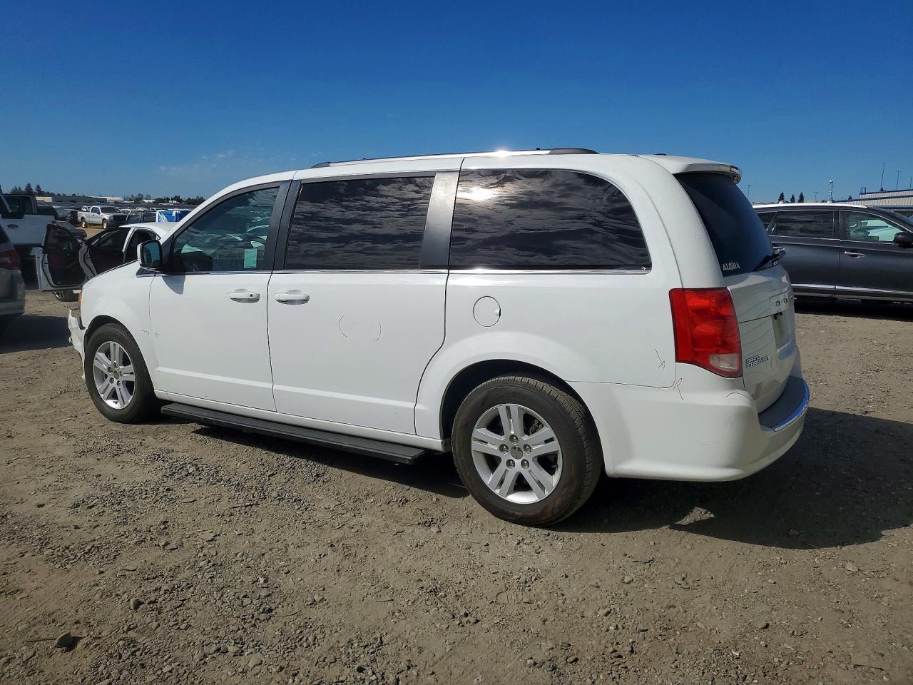 Dodge Grand Caravan - zdjęcie 2