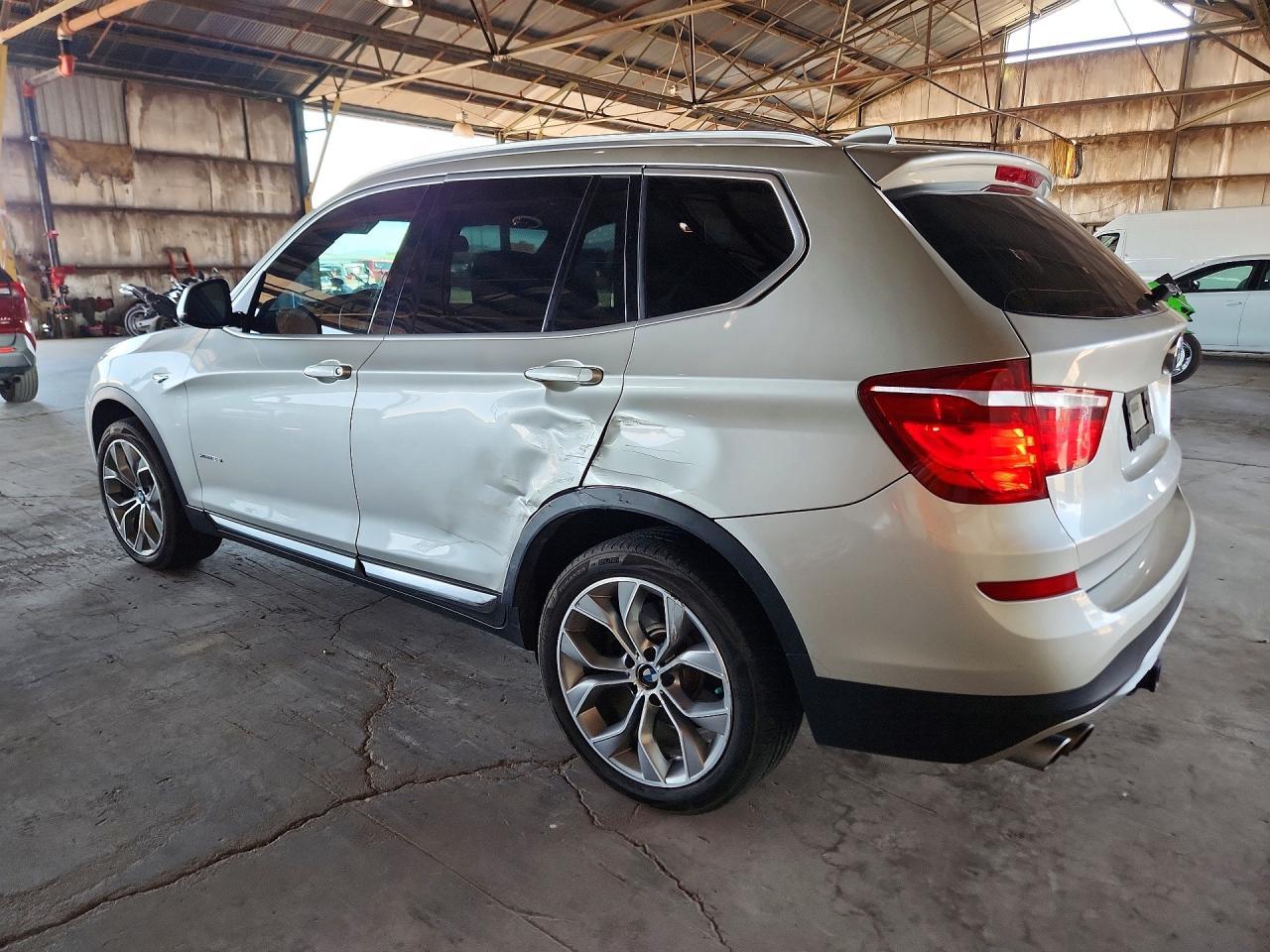 2017 BMW X3 xDrive28I - zdjęcie 2
