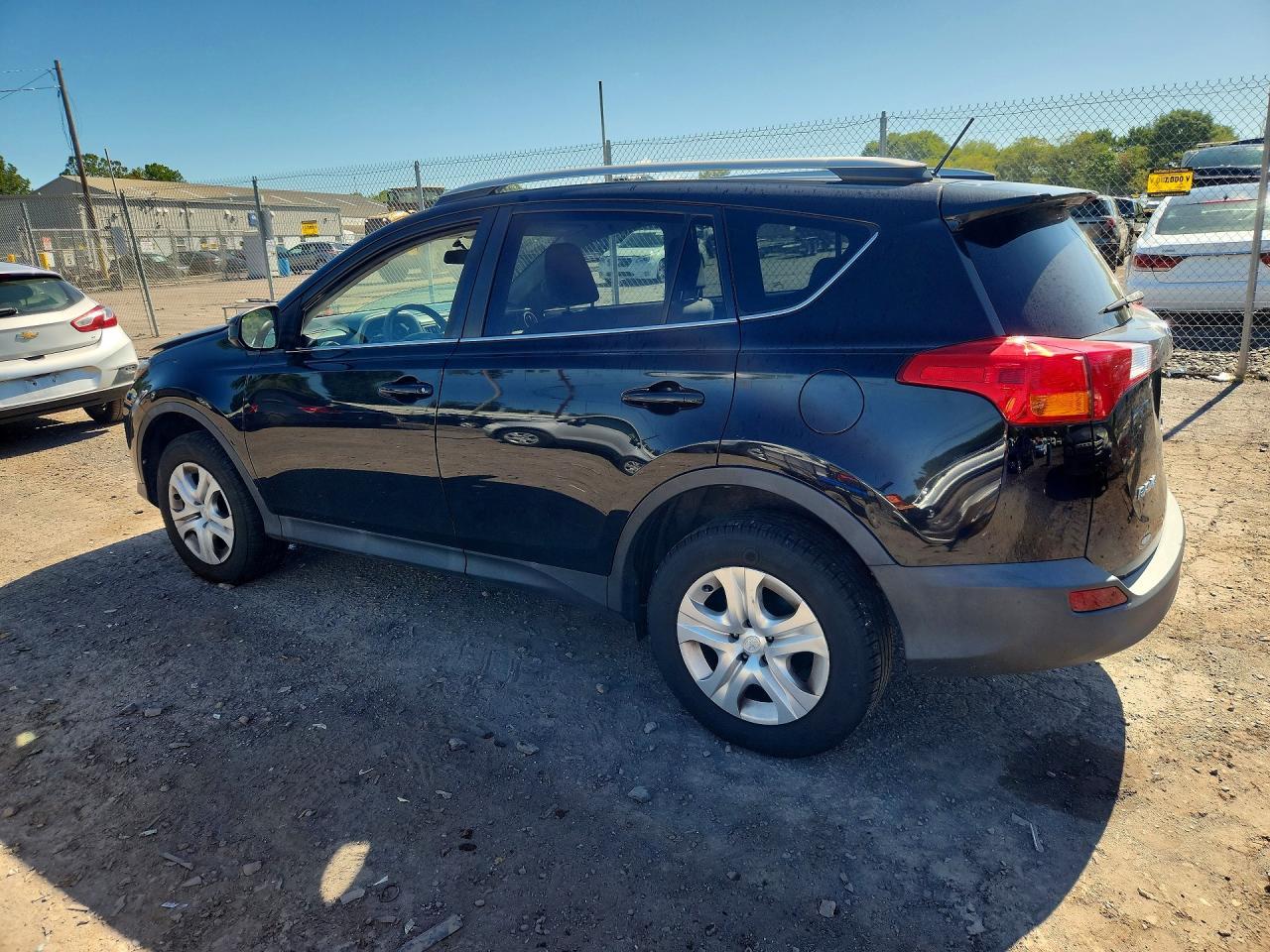 2015 Toyota Rav4 Le - zdjęcie 2