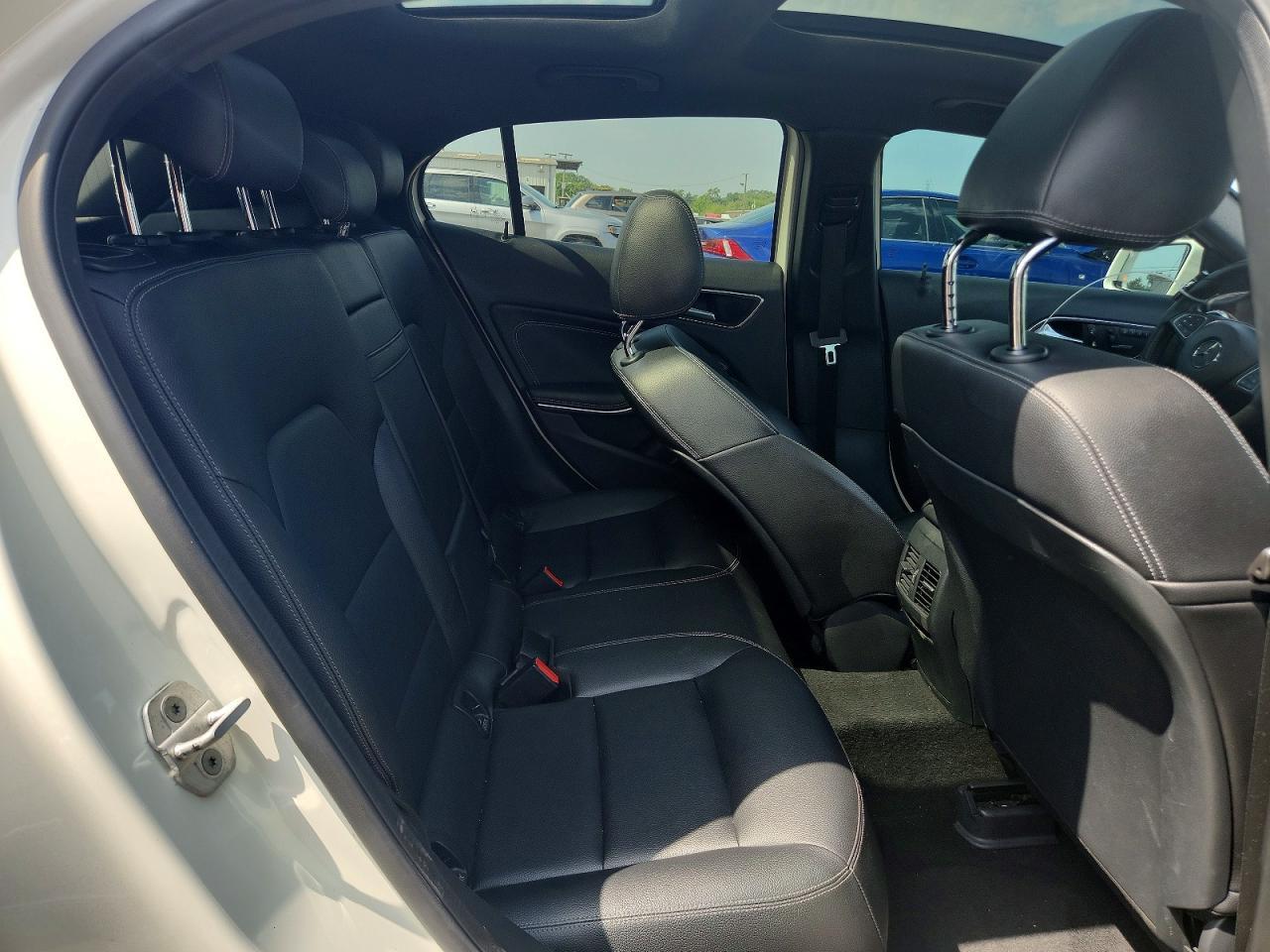 2017 Mercedes-Benz Gla 250 4Matic - zdjęcie 11