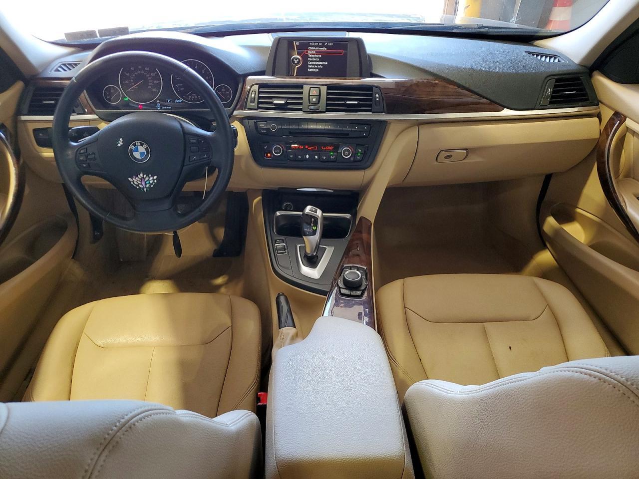 2015 BMW 320 I xDrive - zdjęcie 8