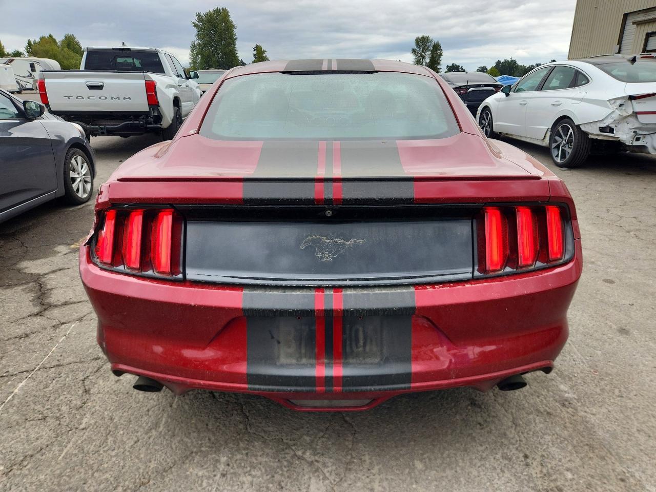 2015 Ford Mustang - zdjęcie 6