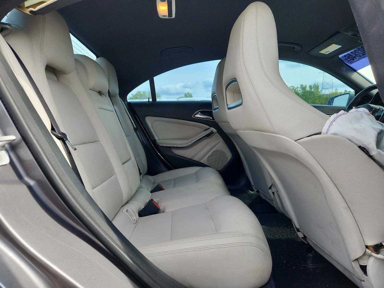 2015 Mercedes-Benz Cla 250 - zdjęcie 10