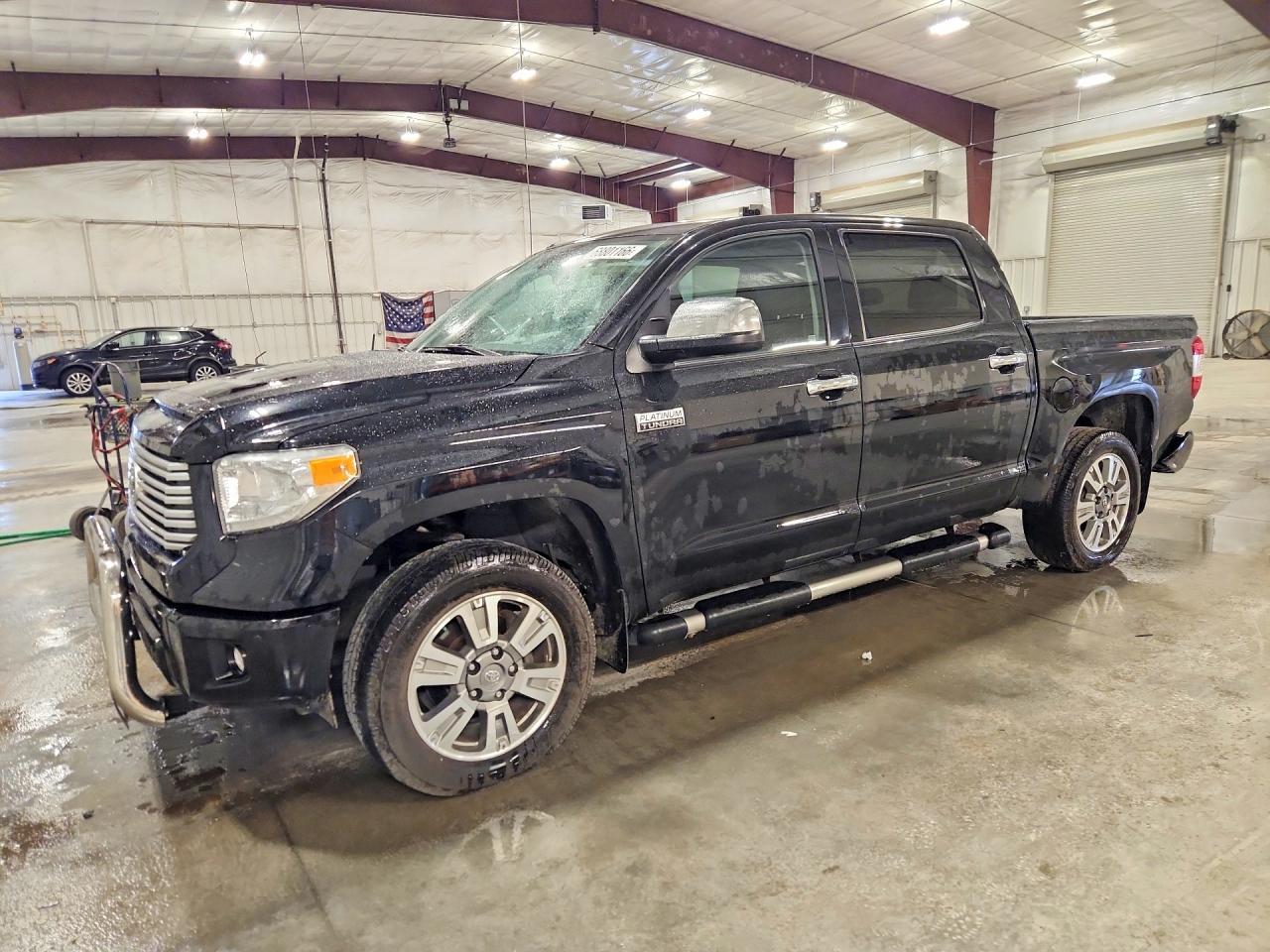 2017 Toyota Tundra Platinum - zdjęcie główne