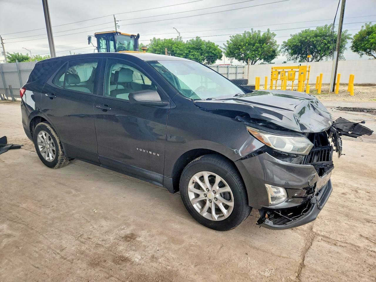2018 Chevrolet Equinox Ls - zdjęcie 4