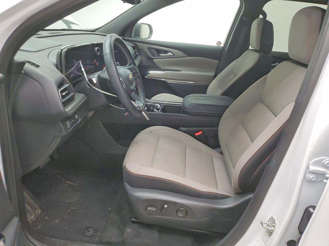 2026 Chevrolet Traverse Lt - zdjęcie 7