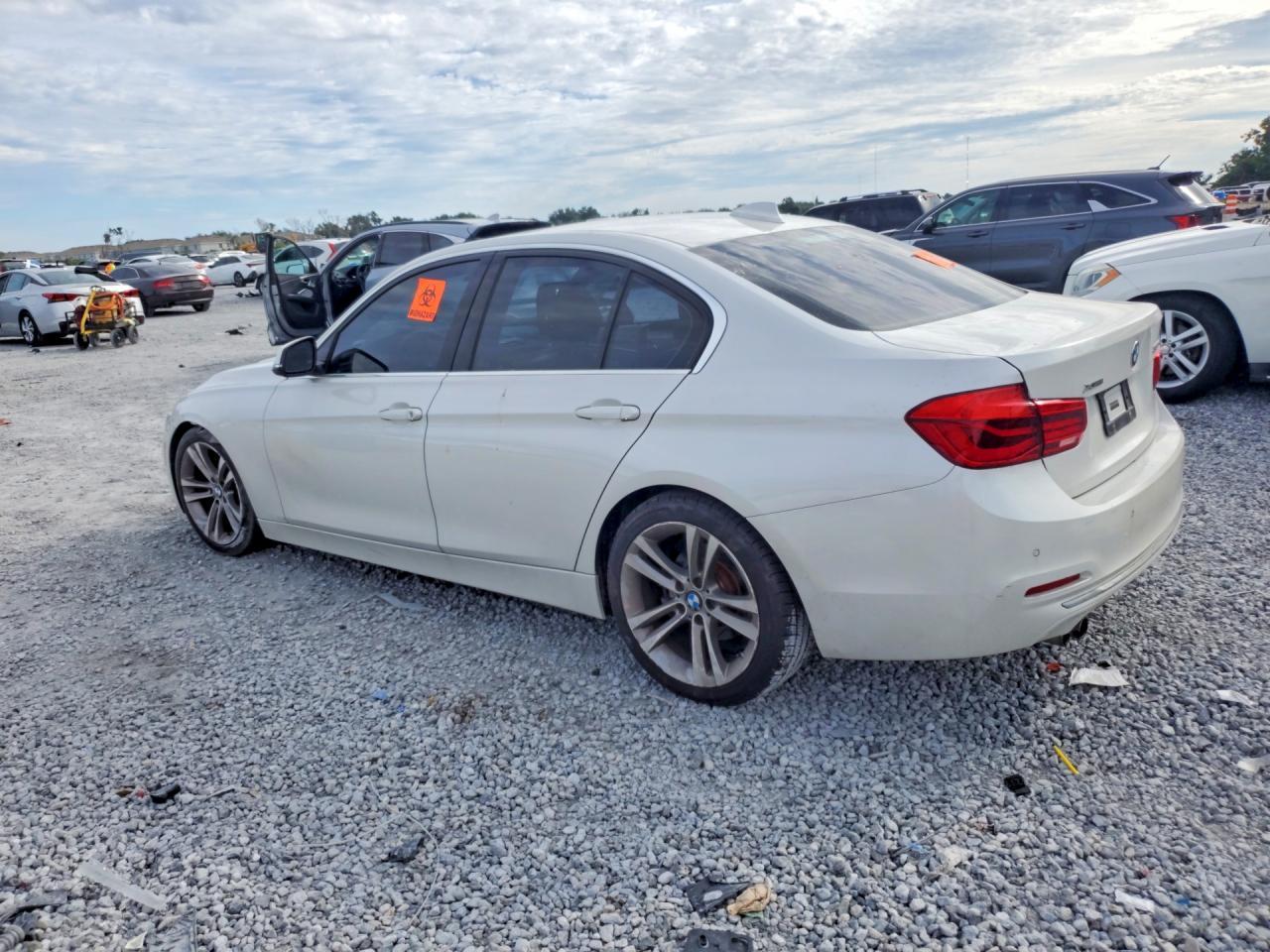 2016 BMW Seria 3 328i - zdjęcie 2