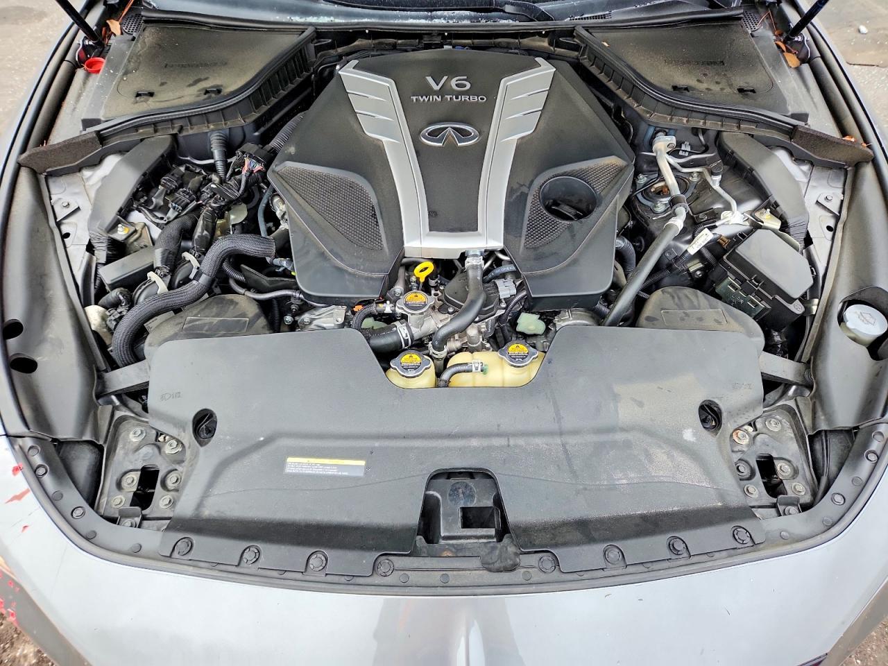 2017 Infiniti Q60 Red Sport 400 - zdjęcie 11