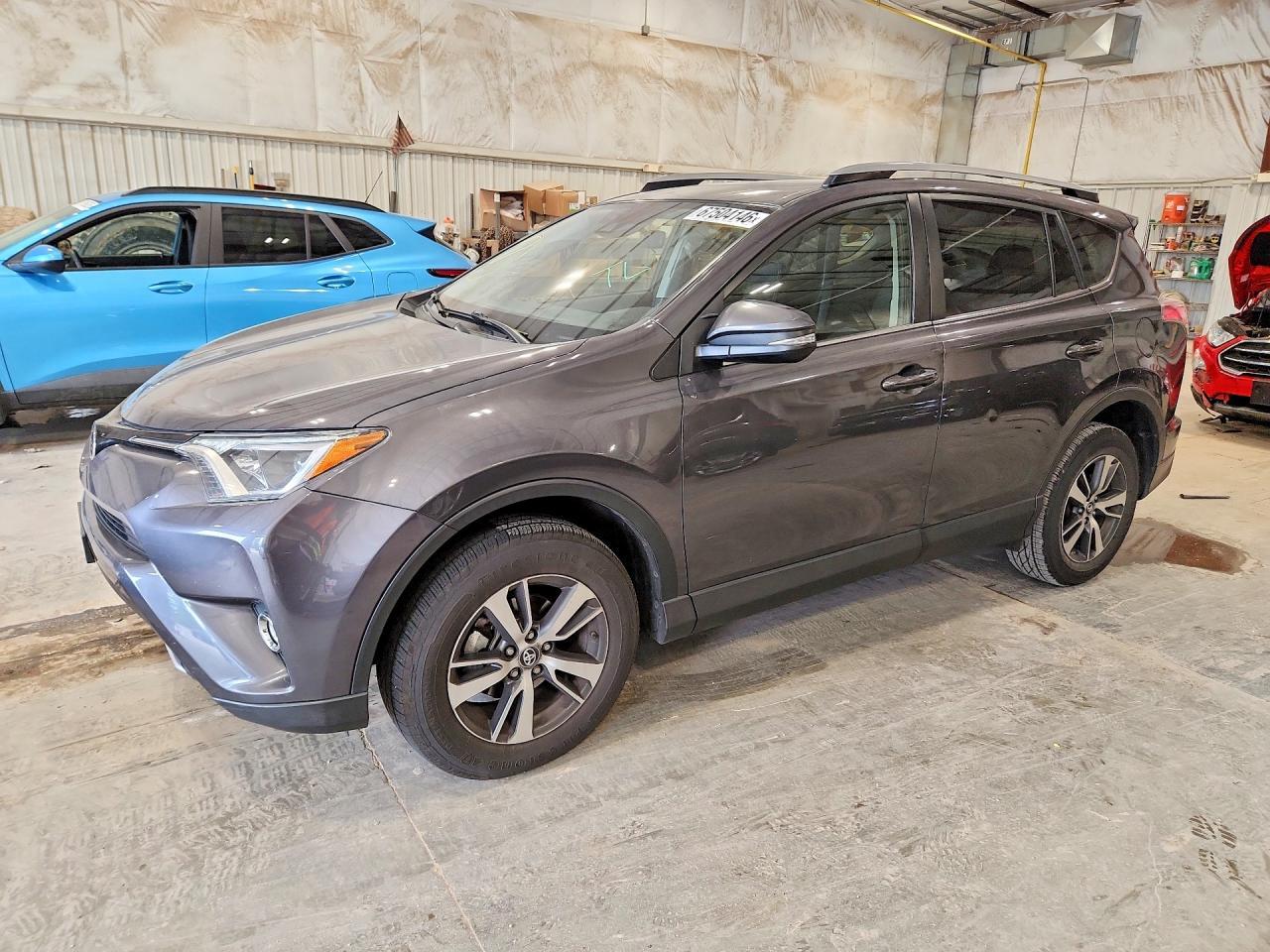 2017 Toyota Rav4 Xle - zdjęcie główne