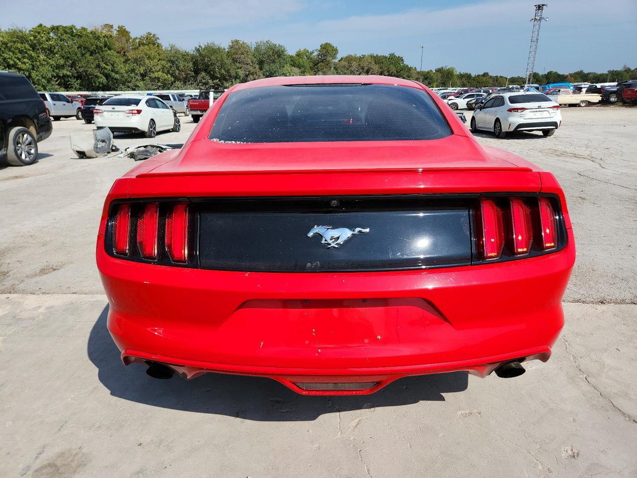 2017 Ford Mustang - zdjęcie 6