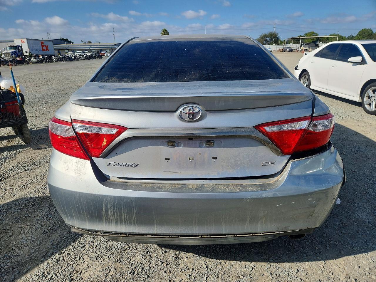 2017 Toyota Camry Se - zdjęcie 6