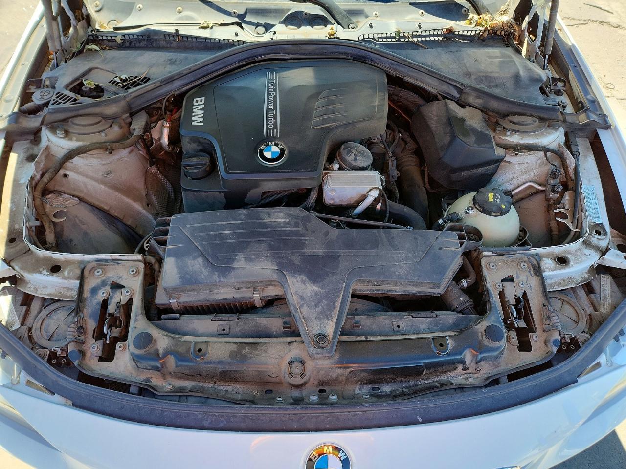 2014 BMW 320 I - zdjęcie 11