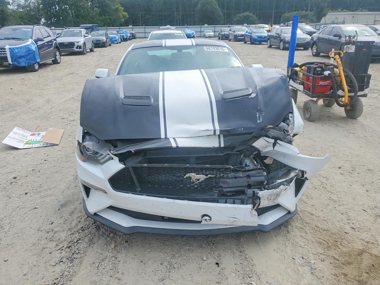 2019 Ford Mustang - zdjęcie 5