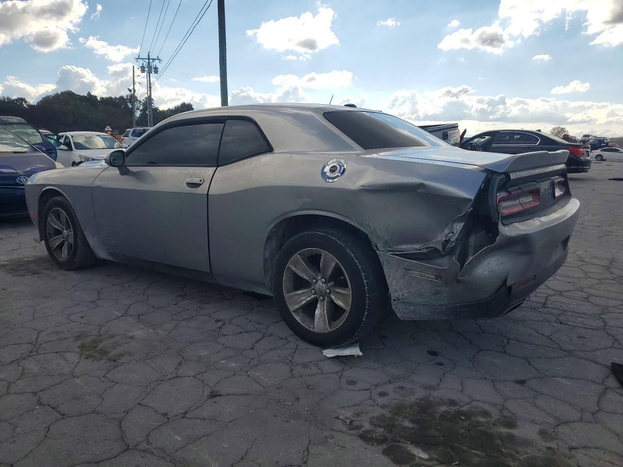 2018 Dodge Challenger Sxt - zdjęcie 2