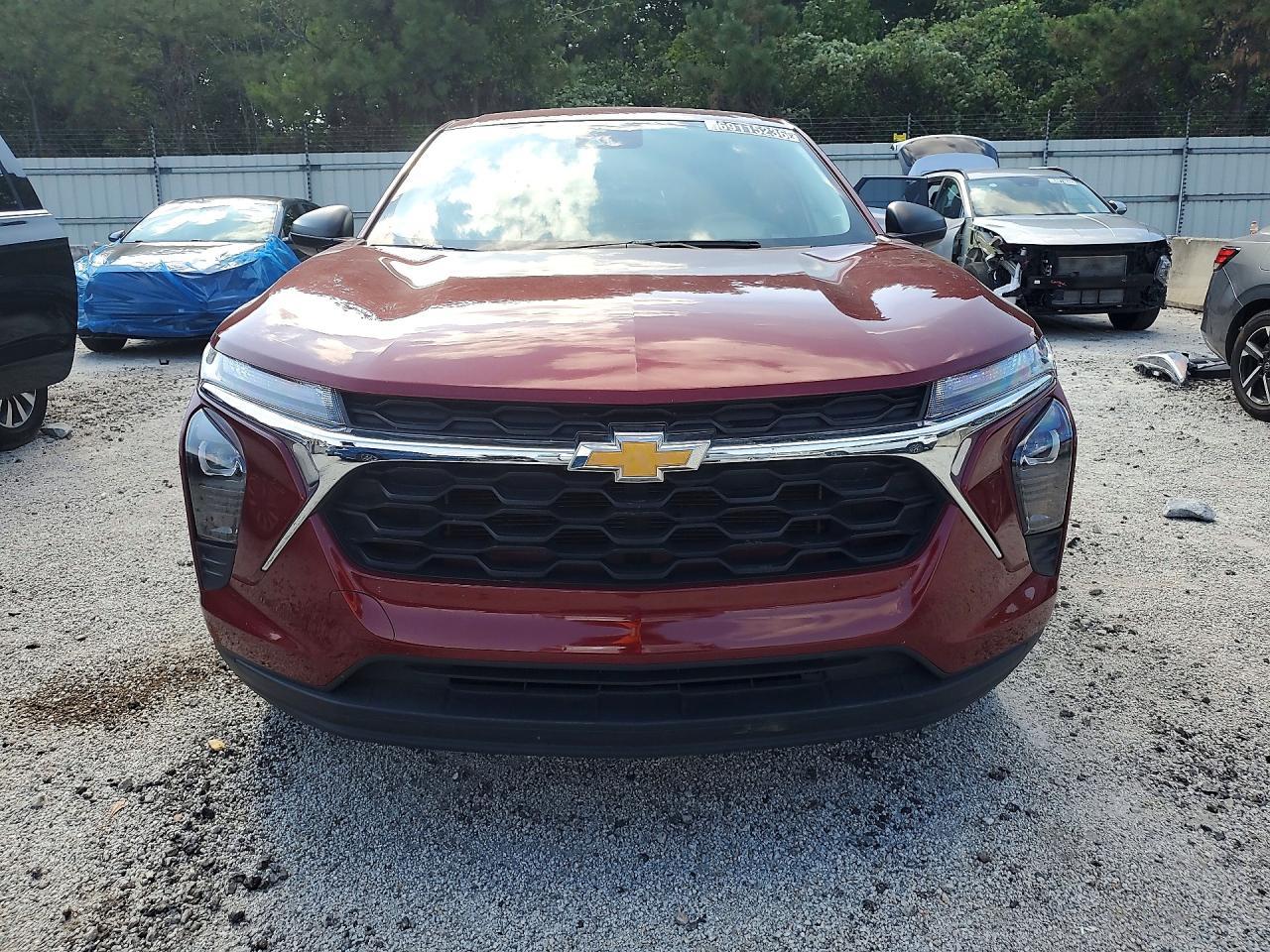 2025 Chevrolet Trax Ls - zdjęcie 5