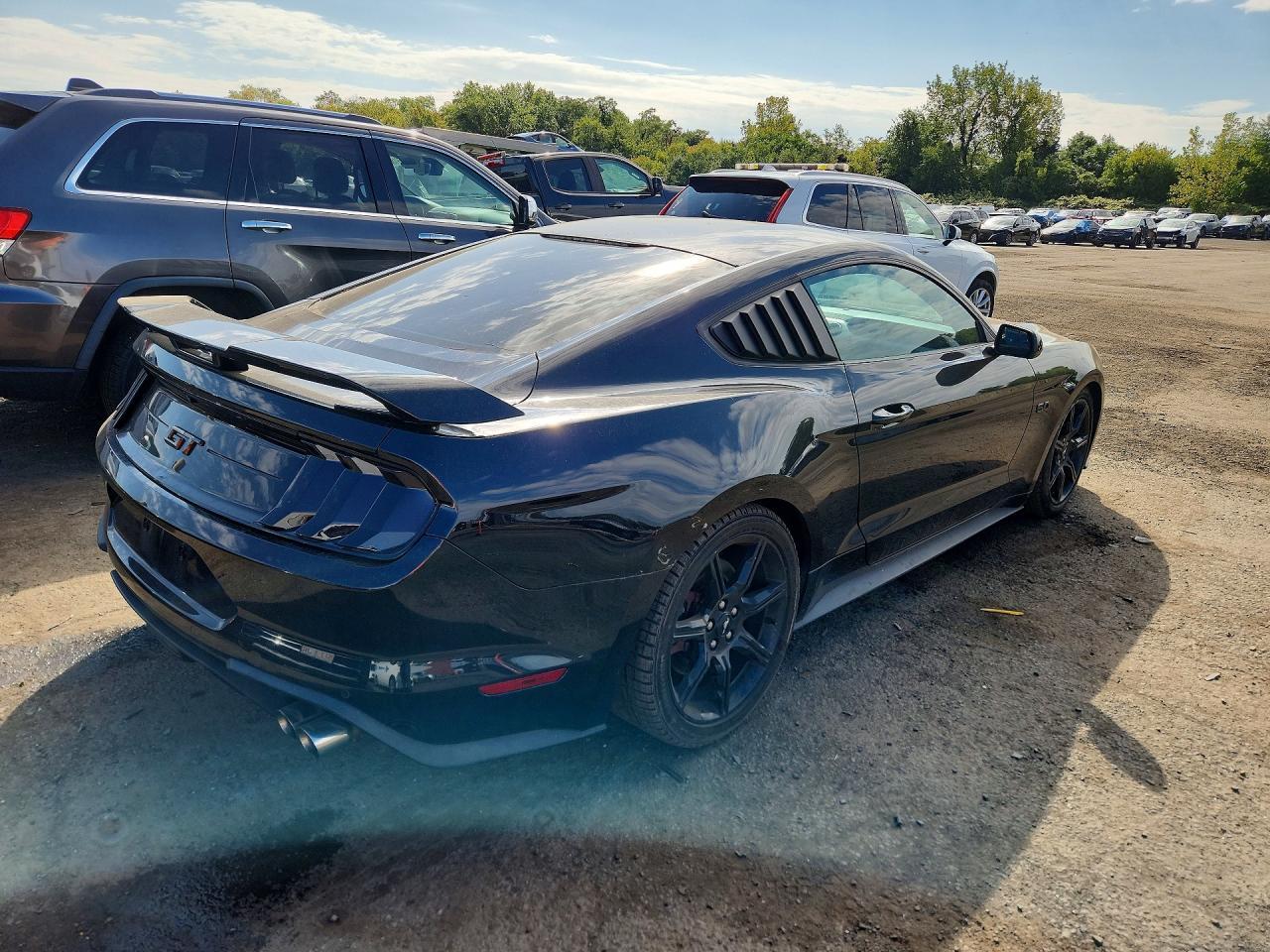 2018 Ford Mustang Gt - zdjęcie 3