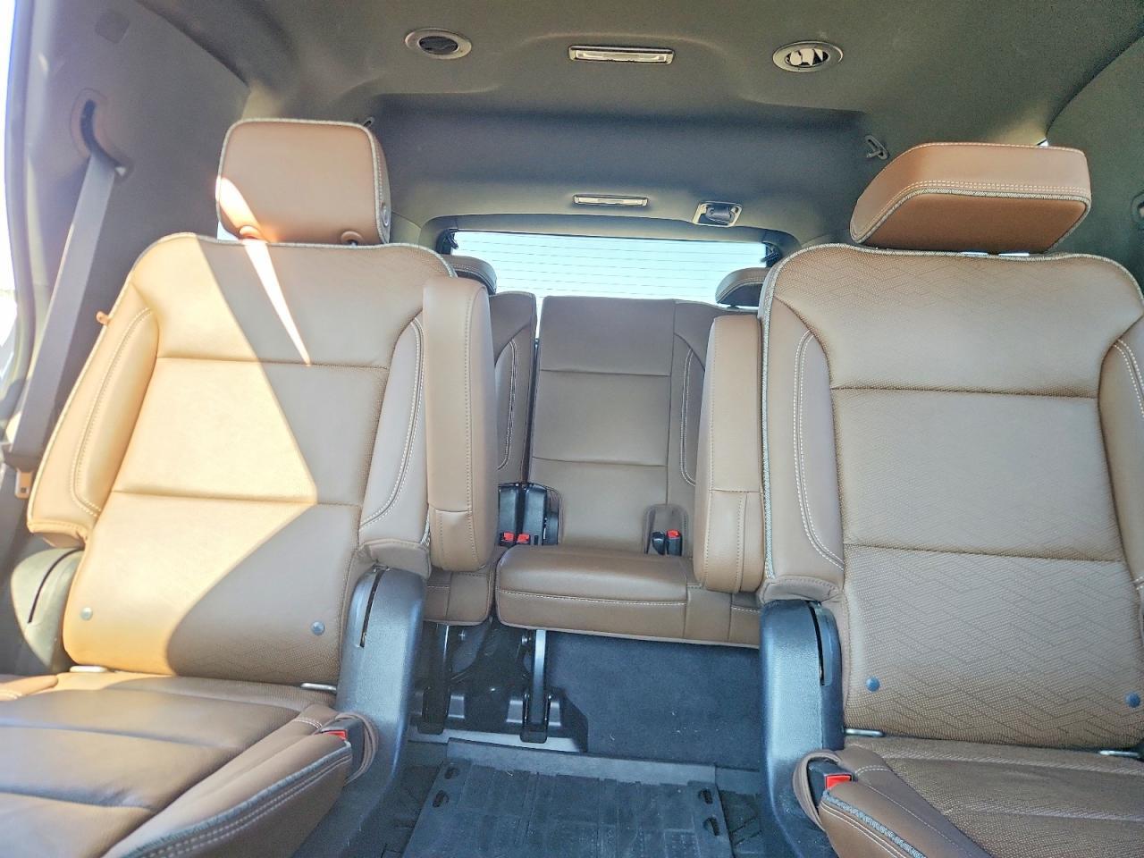 2022 Chevrolet Tahoe K1500 High Country - zdjęcie 10