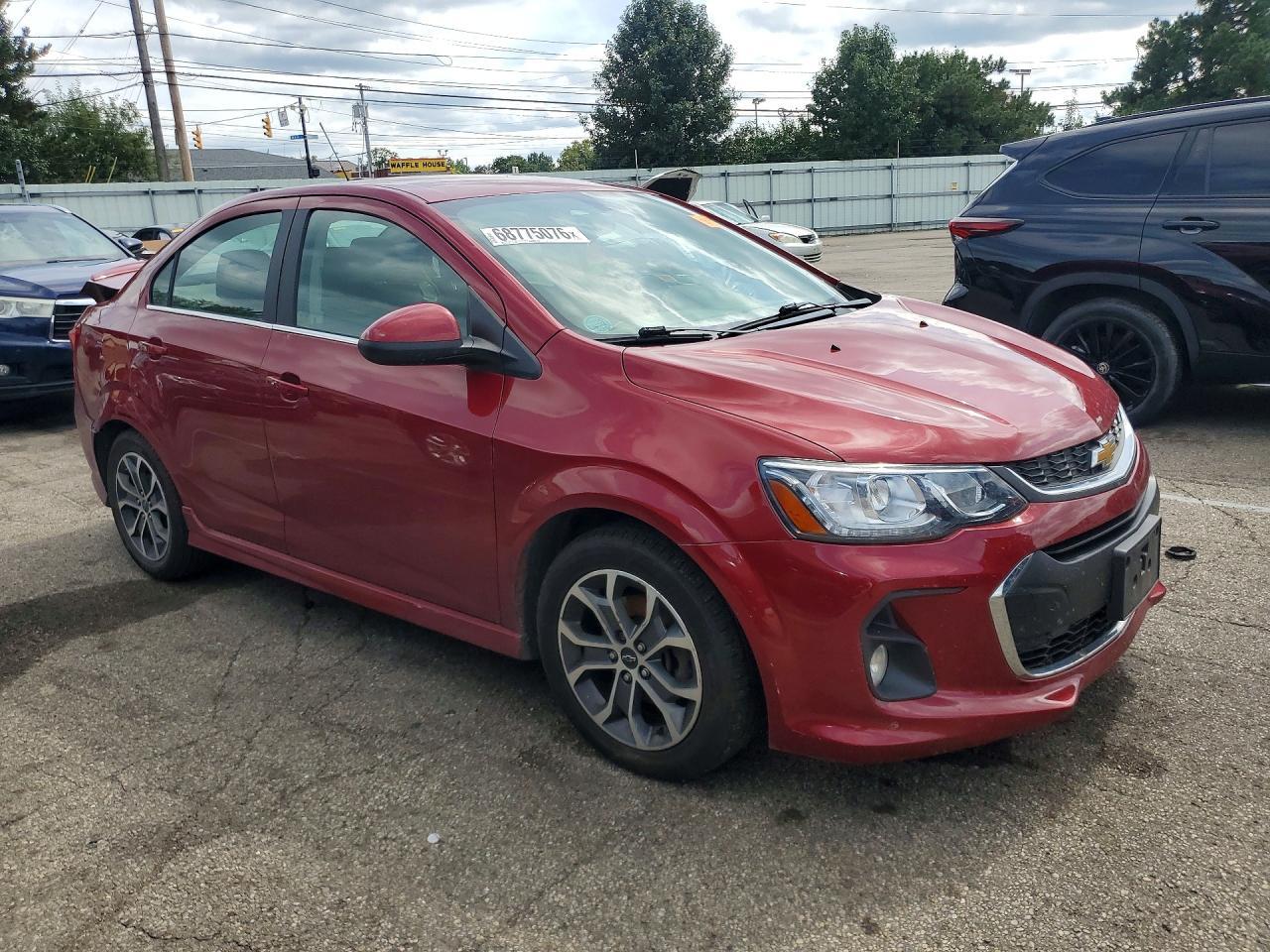 2019 Chevrolet Sonic Lt - zdjęcie 4