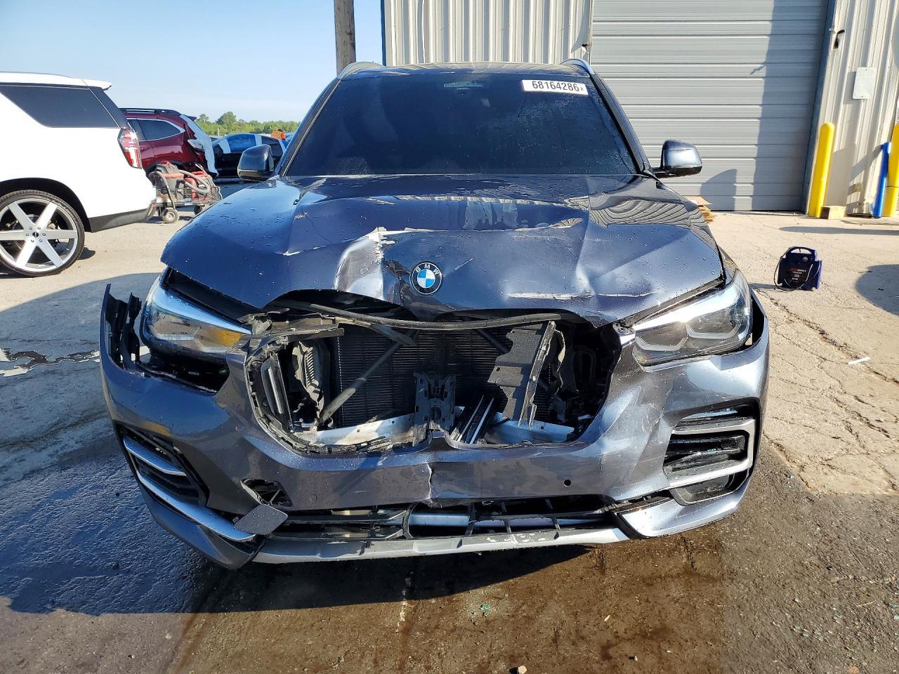 2021 BMW X5 xDrive40I - zdjęcie 5