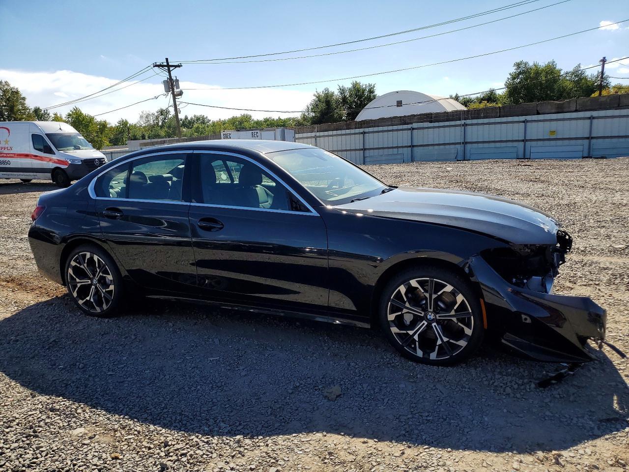 2026 BMW Seria 3 330i - zdjęcie 4
