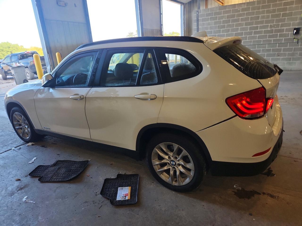 2015 BMW X1 xDrive28I - zdjęcie 2
