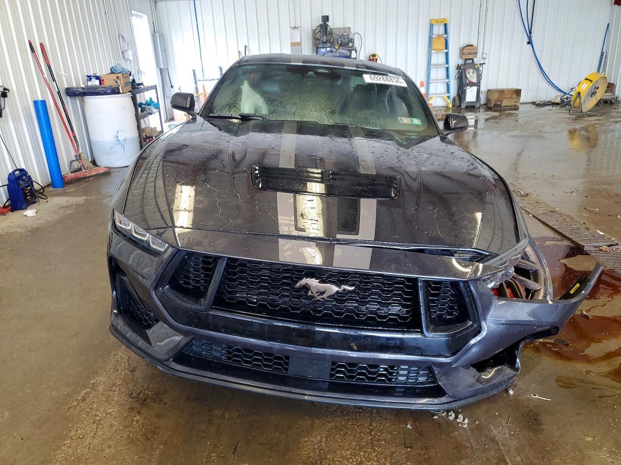 2024 Ford Mustang Gt - zdjęcie 5