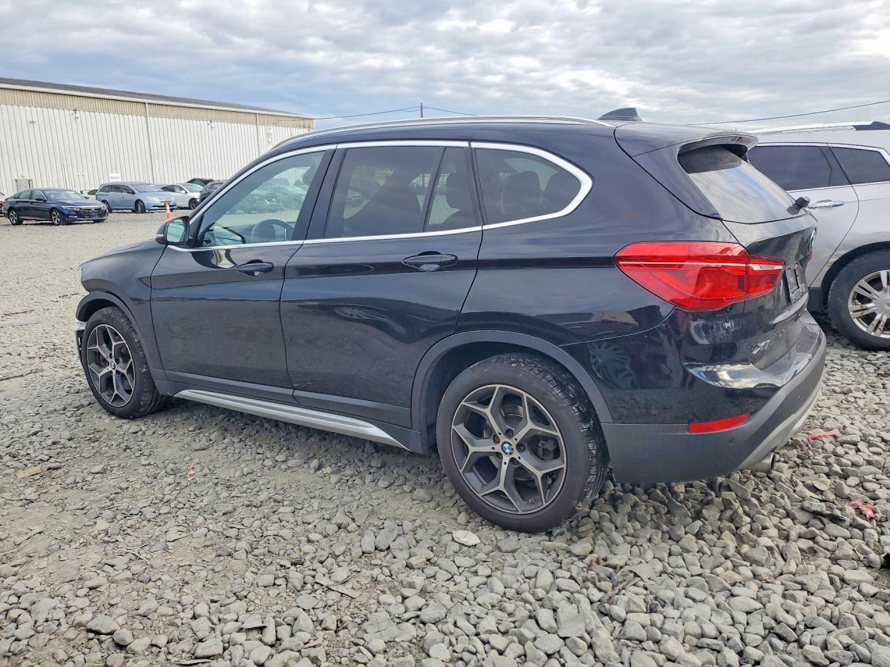 2019 BMW X1 xDrive28I - zdjęcie 2