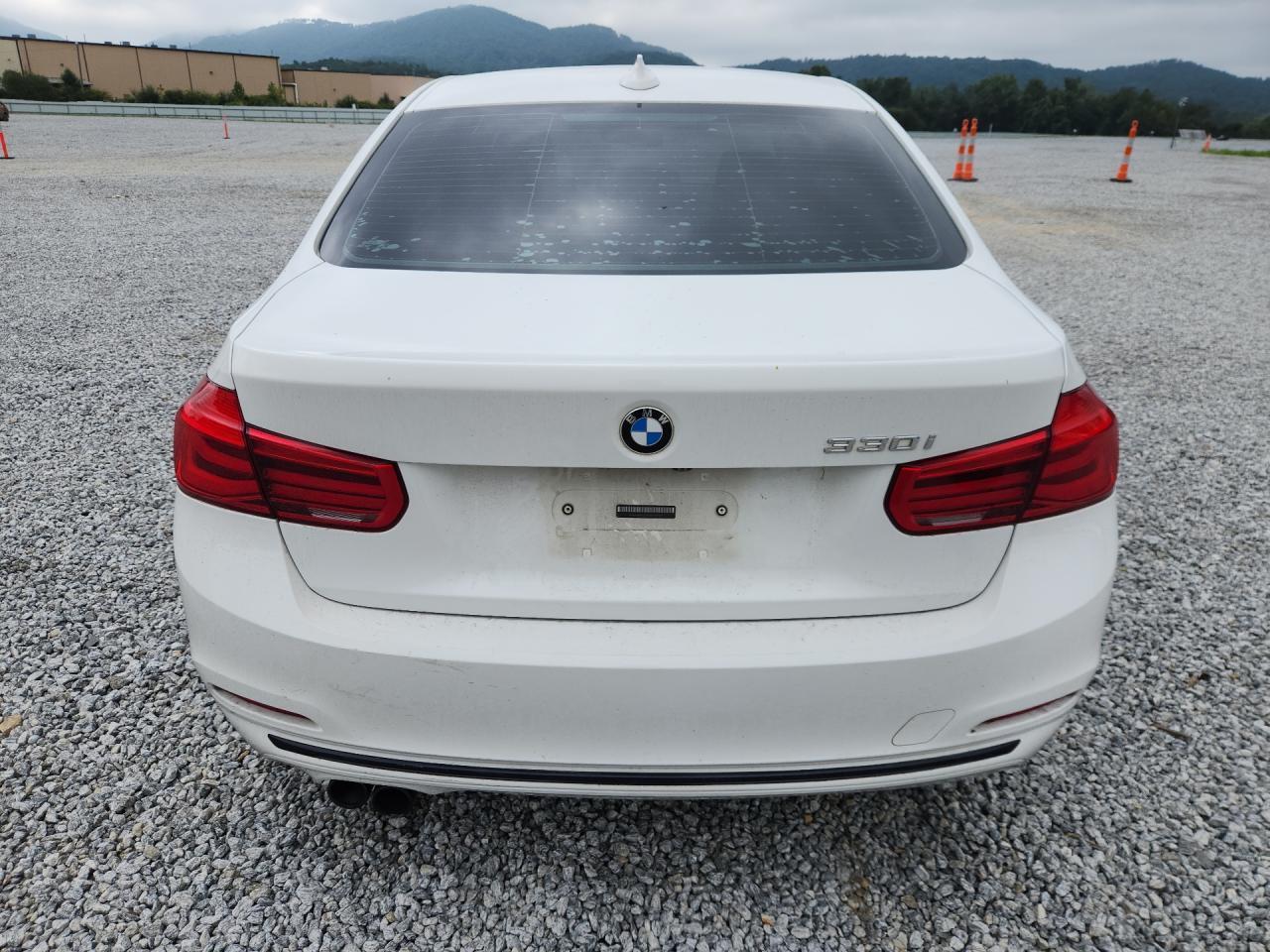 2018 BMW 330 I - zdjęcie 6