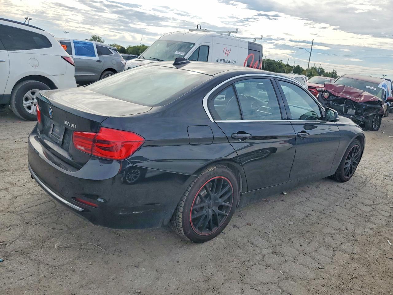 2016 BMW Seria 3 328i - zdjęcie 3