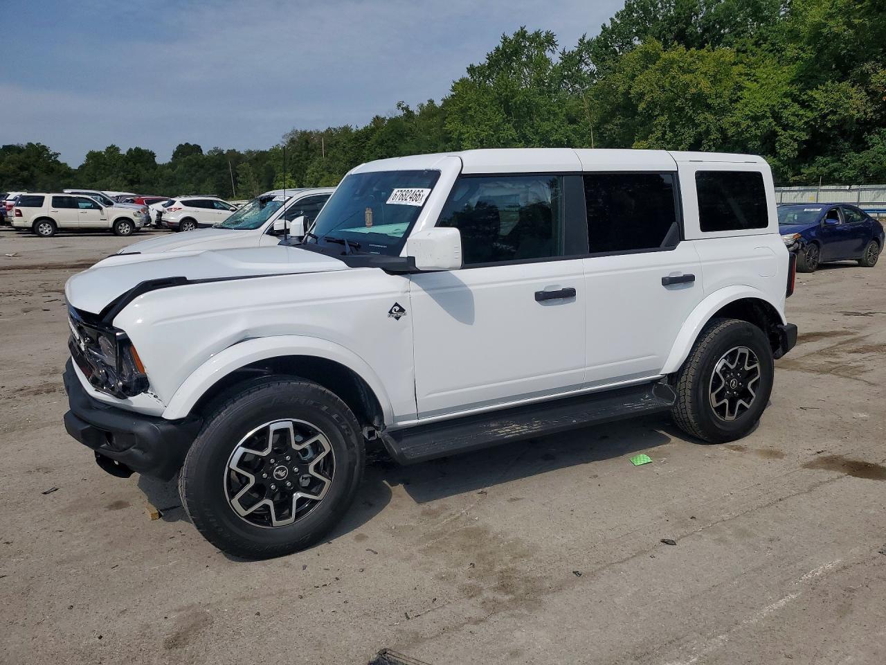 2026 Ford Bronco Outer Banks - zdjęcie główne