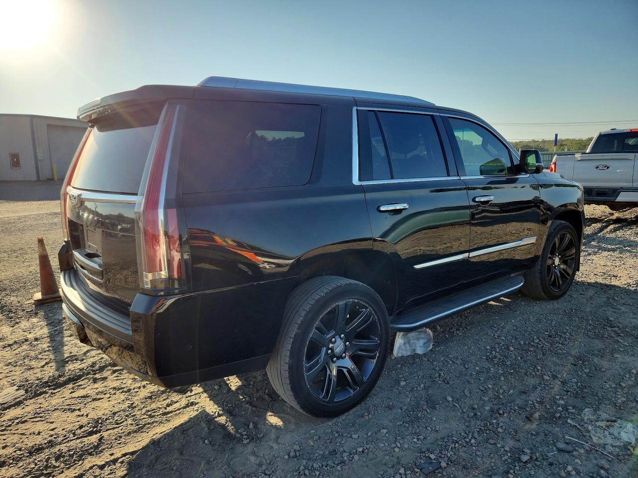 2018 Cadillac Escalade - zdjęcie 3