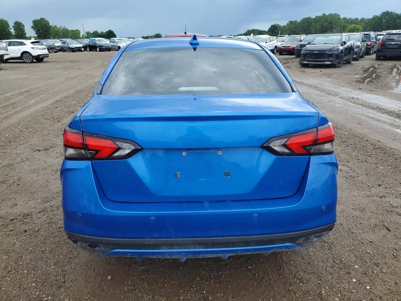2021 Nissan Versa Sv - zdjęcie 6