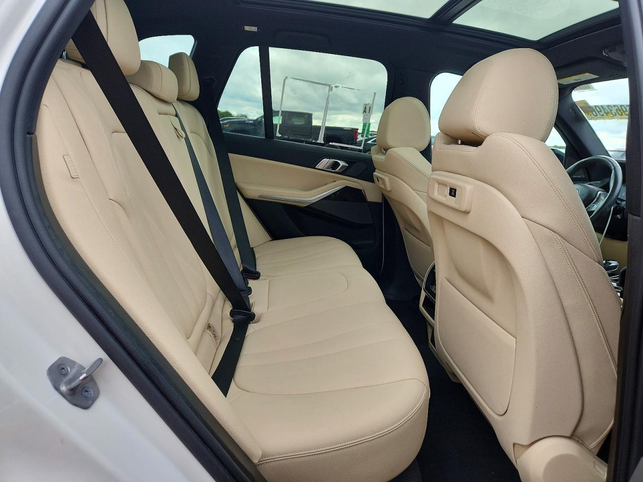 2021 BMW X5 xDrive45E - zdjęcie 10
