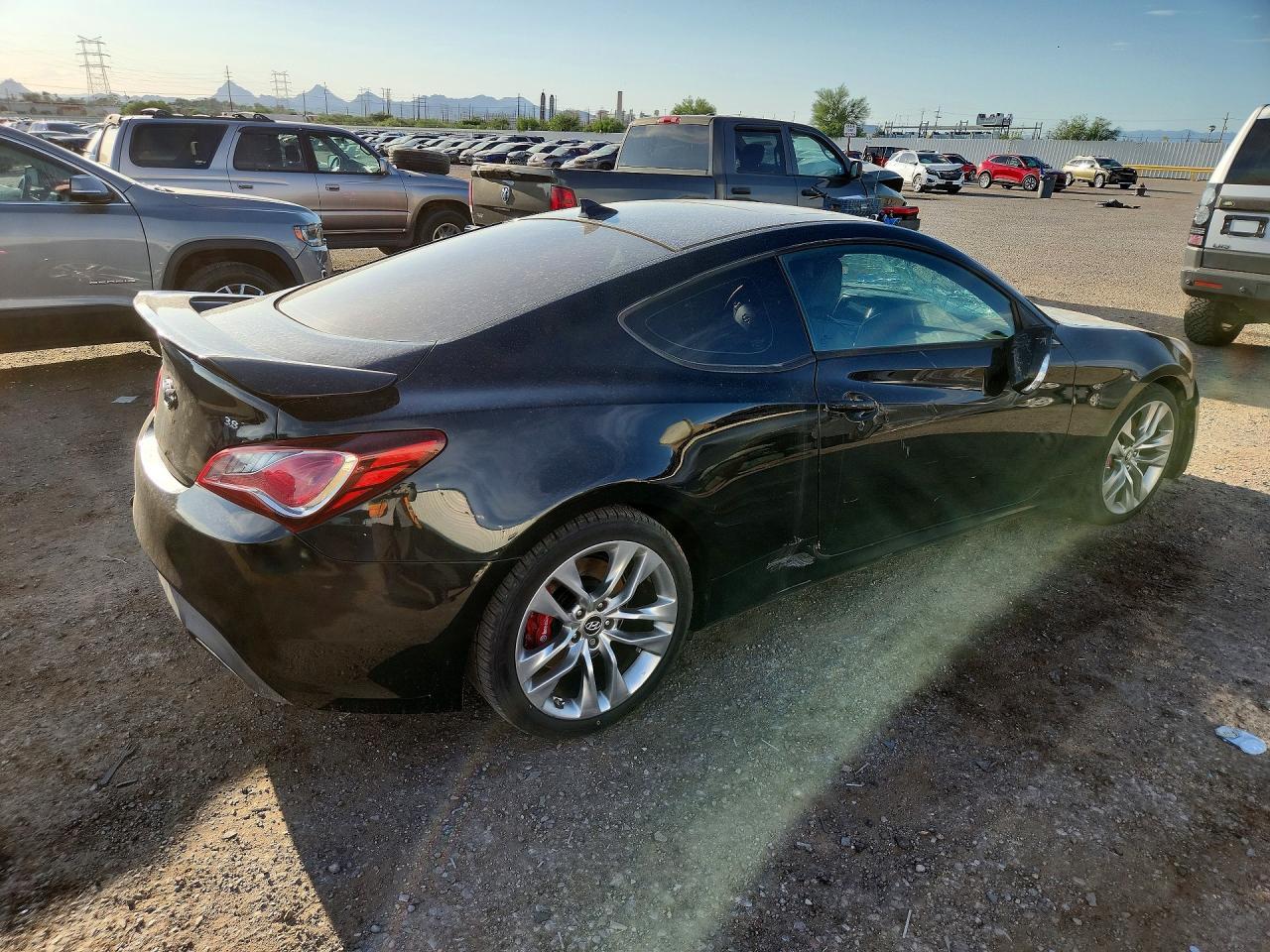 2013 Hyundai Genesis Coupe 3.8L - zdjęcie 3