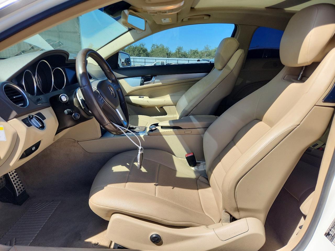 2013 Mercedes-Benz C 250 - zdjęcie 7