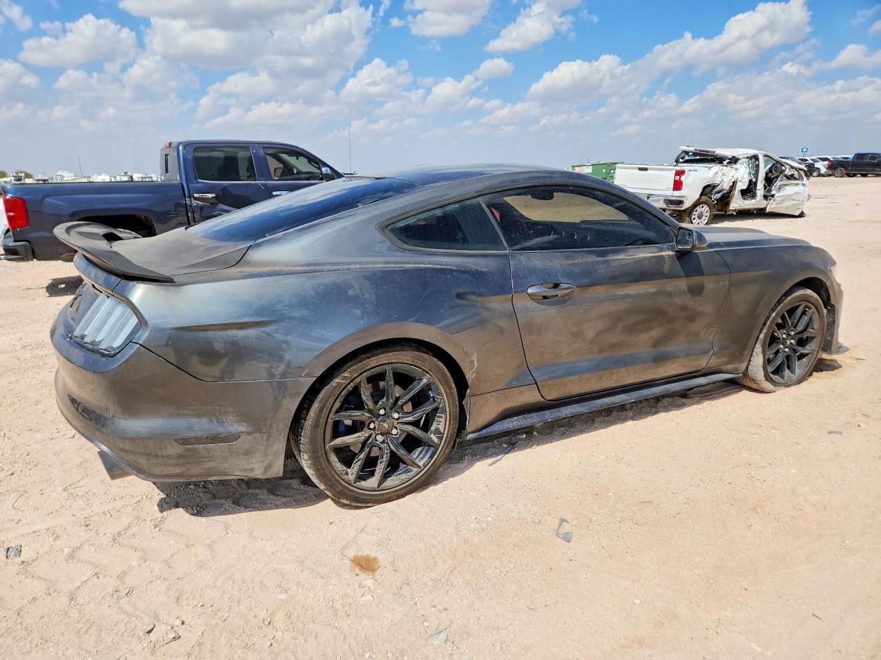 2016 Ford Mustang - zdjęcie 3