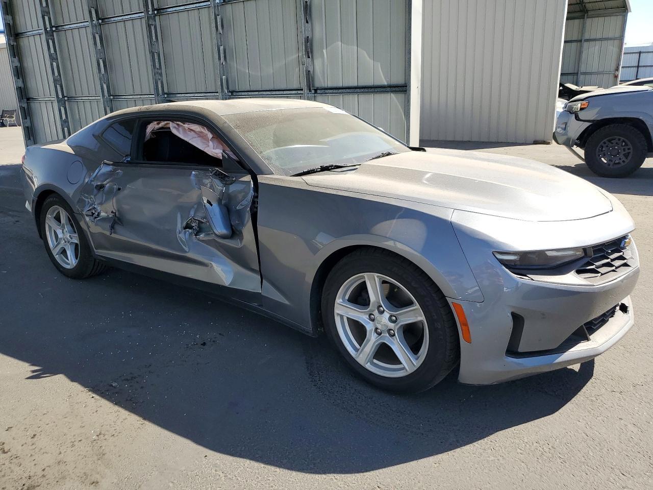2019 Chevrolet Camaro Ls - zdjęcie 4