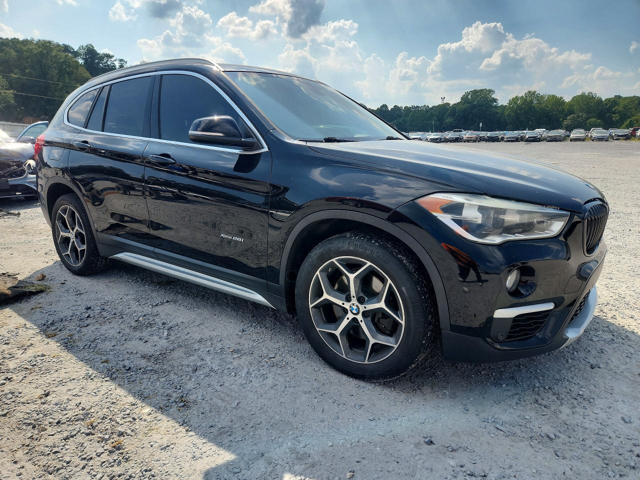 2017 BMW X1 xDrive28I - zdjęcie 4