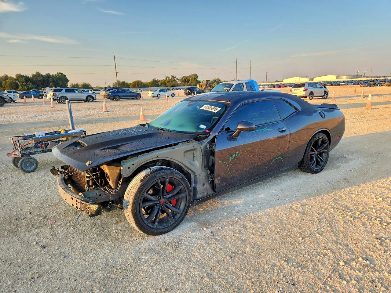 2016 Dodge Challenger R/T - zdjęcie główne
