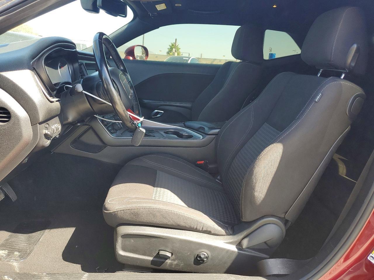 2019 Dodge Challenger - zdjęcie 7