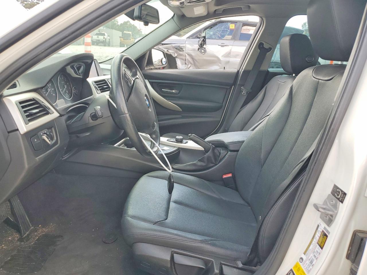 2014 BMW 320 I xDrive - zdjęcie 7