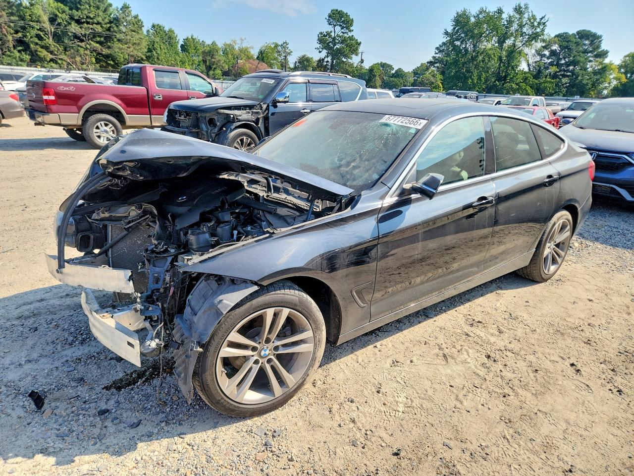 2018 BMW Seria 3 330i - zdjęcie główne