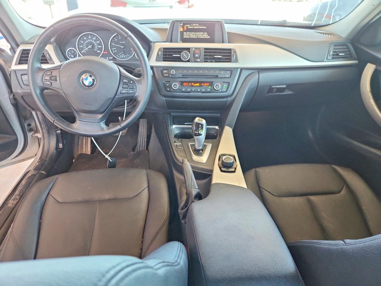 2015 BMW 320 I - zdjęcie 8
