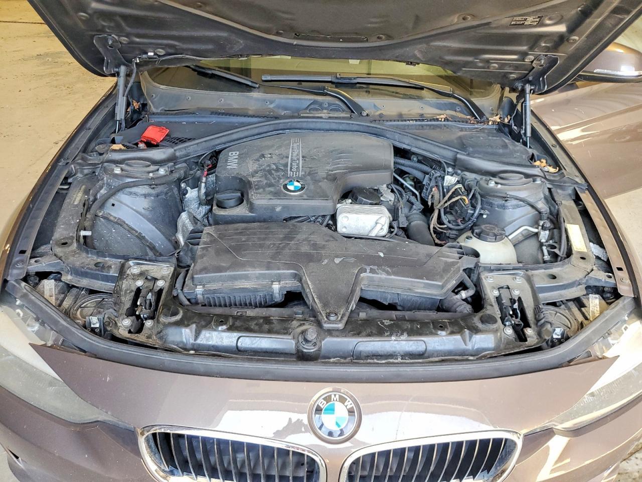 2015 BMW 320 I xDrive - zdjęcie 11