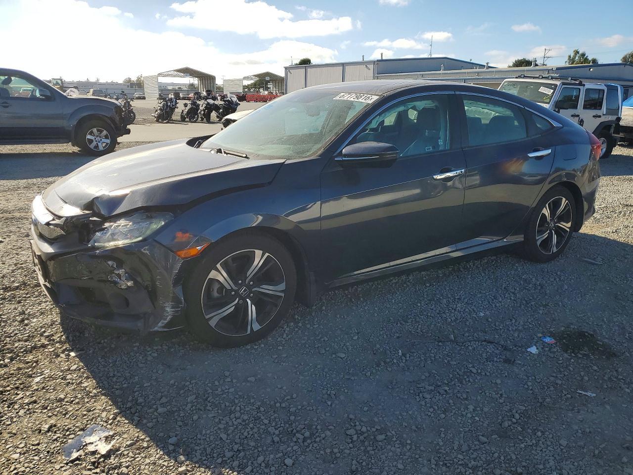 2017 Honda Civic Touring - zdjęcie główne